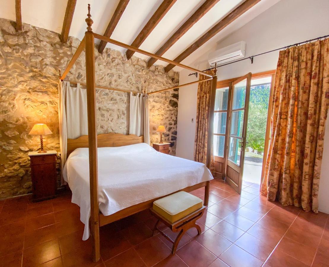 Son Pont Farm stay